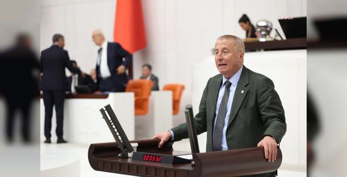 İYİ Parti'den vekil ve başkan transferlerine eleştiri