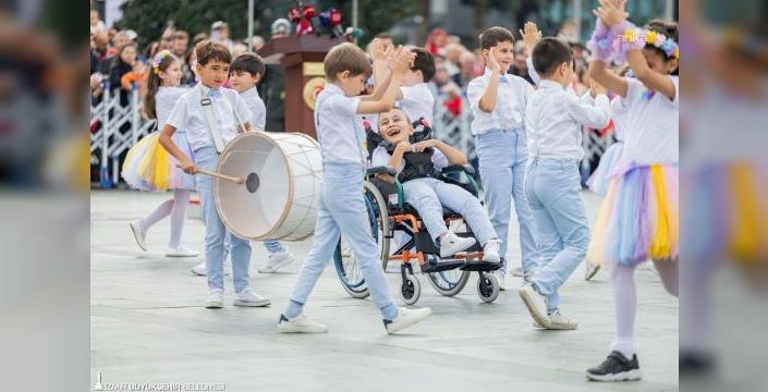İzmir'de Cumhuriyet Bayramı coşkusu