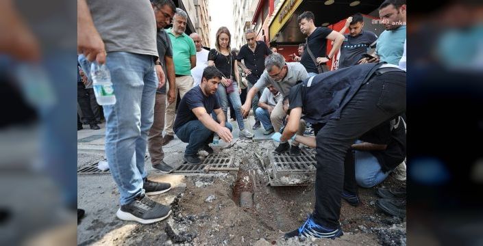 İzmir'de ölümcül akım davasında kamu görevlilerinin yargılanması sürüyor