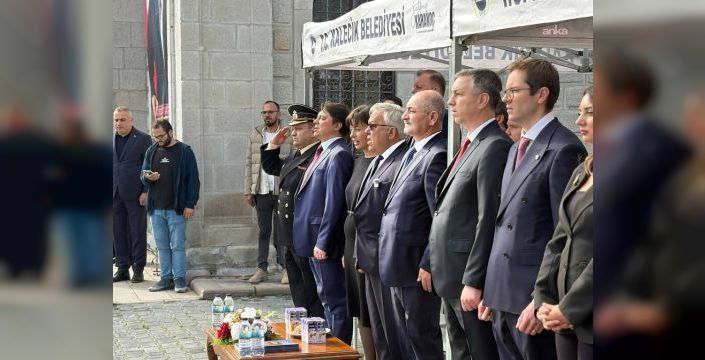Kalecik'te tarihi topa anı plaketi