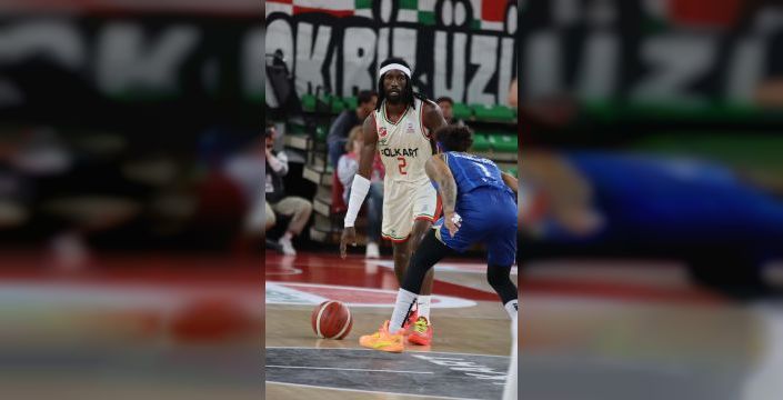 Karşıyaka evinde Çayırova'yı yendi