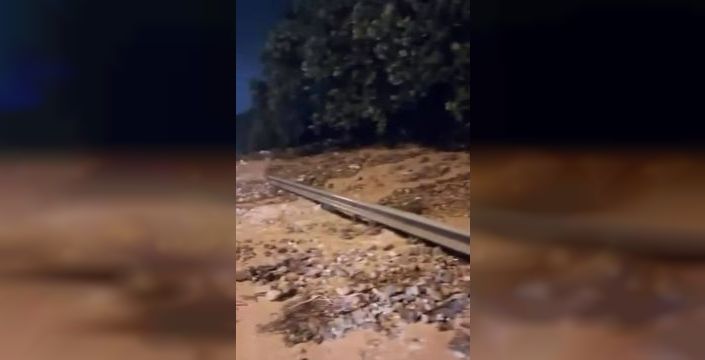 Kartal'da sel, TEM yolunu tıkadı