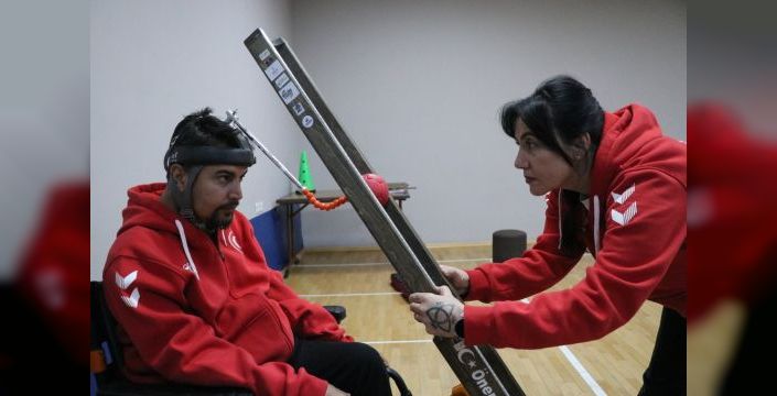 Kas hastası sporcu, evlendiği antrenörü ile rekorlar kırdı