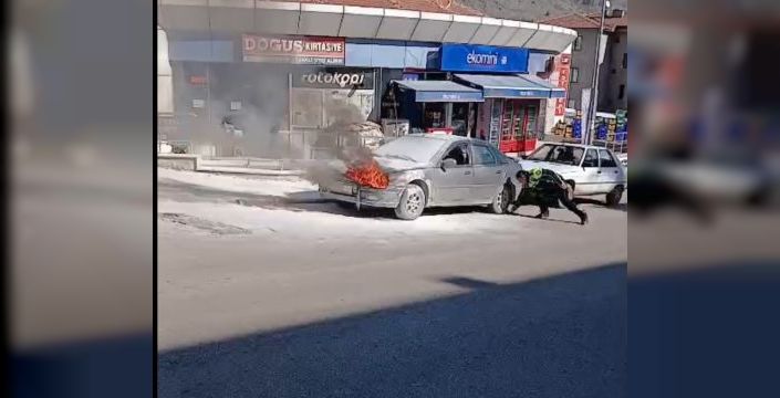 KPSS sırasında otomobili yanan genç, büyük bir talihsizlik yaşadı