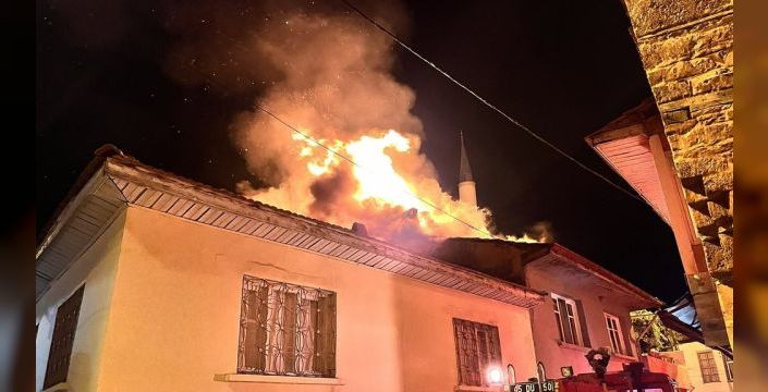 Kula'da yangın sırasında fenalaşan ev sahibi hayatını kaybetti