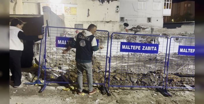 Maltepe'de çöken bina enkazı kaldırıldı