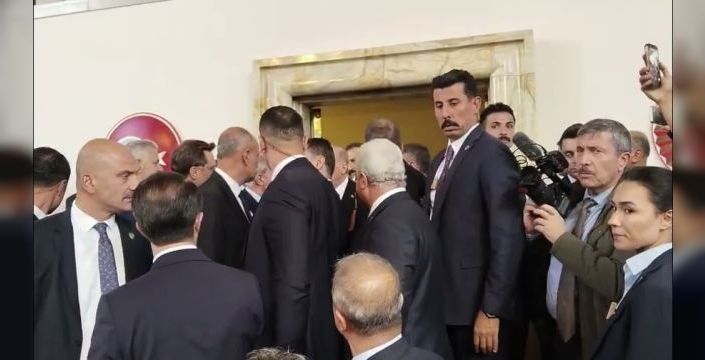 Meclis yeni yasama yılına törenle başladı