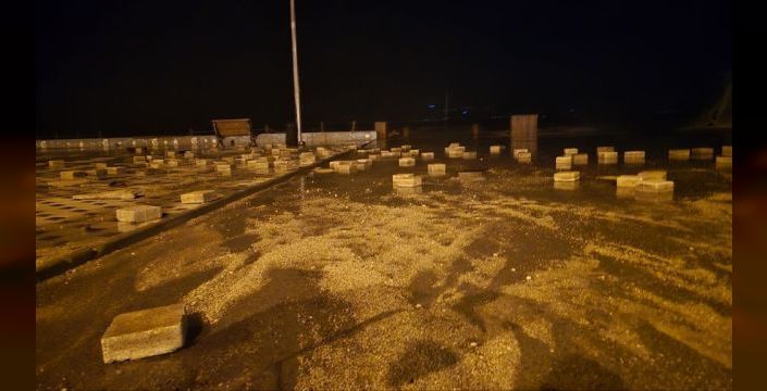Mudanya'da dalgalar sahilde hasara yol açtı