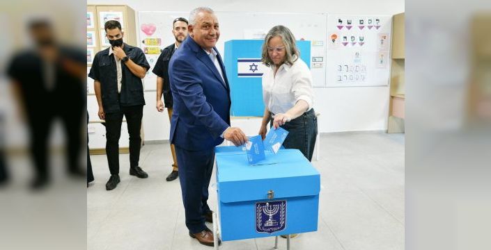 Netanyahu bloku 53, muhalefet 48 sandalye aldı