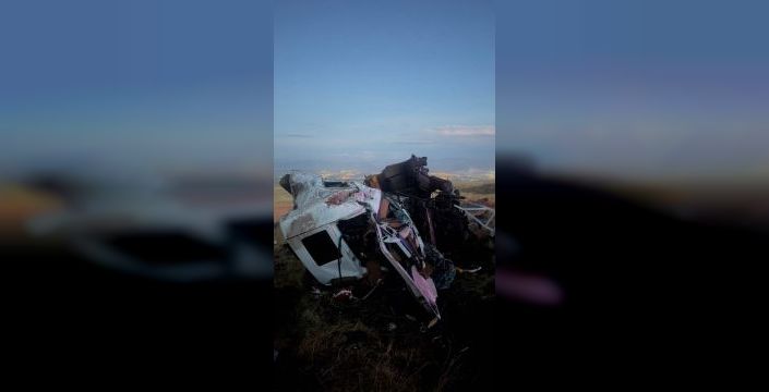Niğde'de devrilen vinç kazasında sürücü yaralandı