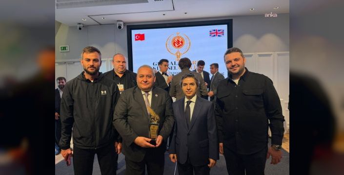 Özarslan'a uluslararası hizmet ödülü verildi