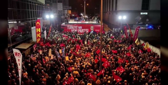 Özgür Özel, basın özgürlüğünün ekonomiye etkisini vurguladı