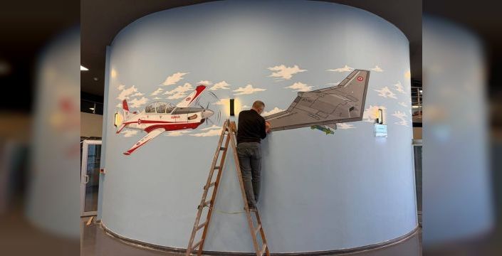 Ressam Özgür Diler, çocukların hayal dünyasını renklendiriyor