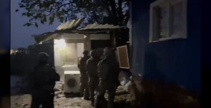 Sakarya'da düzenlenen uyuşturucu operasyonunda 14 kişi gözaltına alındı