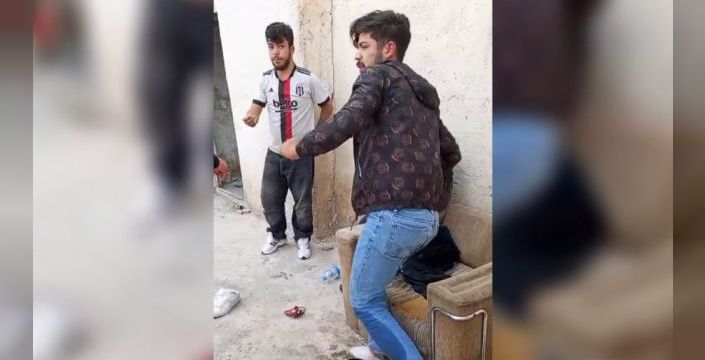 Şanlıurfa'da metruk evde bir kişi, 4 kişiyi darbetti