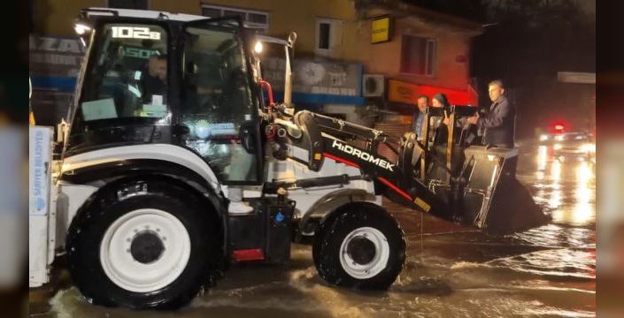 Sarıyer'de sağanak sonrası 200 kişi kurtarıldı
