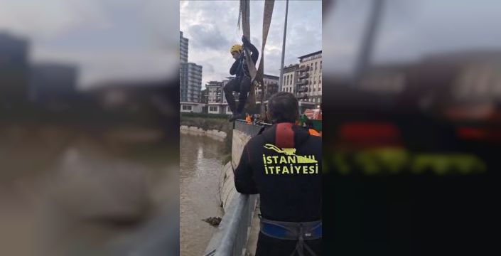 Sarıyer'de selde kaybolan adamın otomobili bulundu