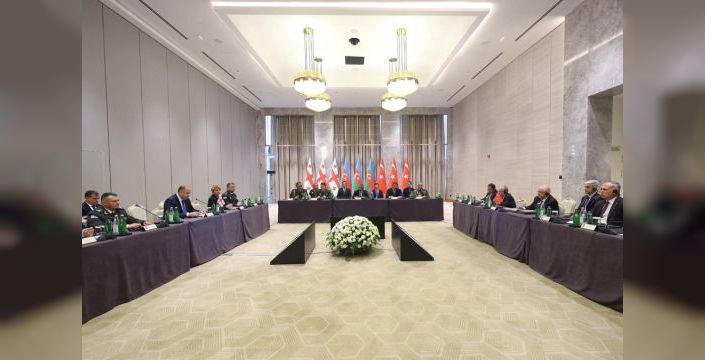 Şuşa'da üçlü savunma bakanları toplantısı yapıldı