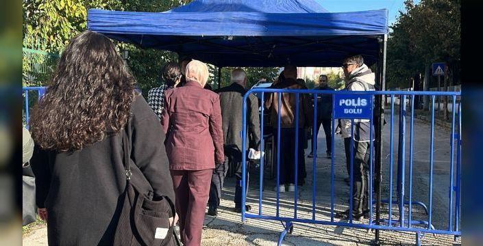 Tanju Özcan, suç olmadığını savunarak beraat talep etti