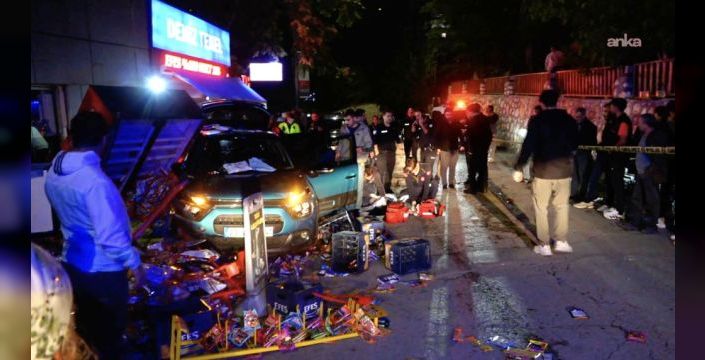 Tunceli'de kaza: Otomobil büfeye çarptı, 5 kişi yaralandı