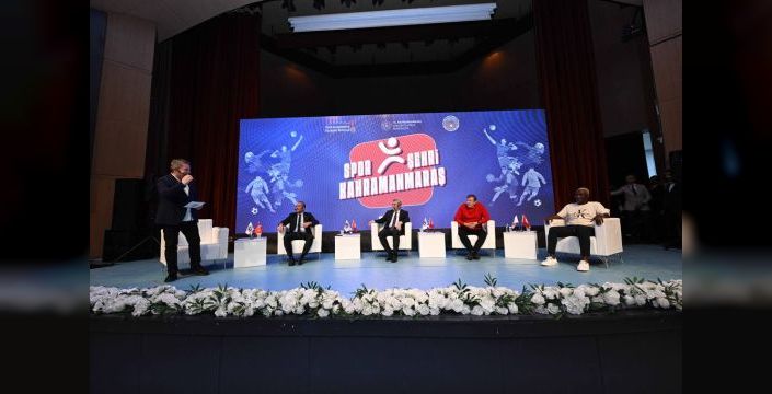 Türk futbol efsaneleri Kahramanmaraş'ta stadyum inceledi