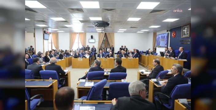 Ümit Özlale: AK Parti'nin ekonomiden sorumlu ismi dezenflasyon programına inanmıyor