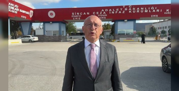 Utku Çakırözer, cezaevinde gazetecileri ziyaret etti