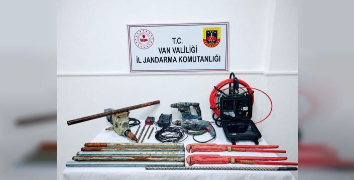 Van'da arkeolojik sit alanında kaçak kazı gerçekleştiren iki kişi tutuklandı