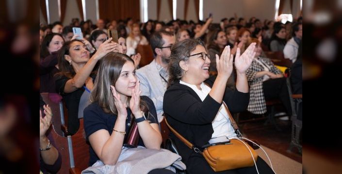 Yapay zeka zirvesi: Veri işçiliği ve sürdürülebilirlik masadaydı