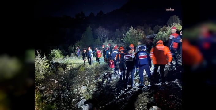 Yazılı Kanyon'da mahsur kalan 13 kişiden 3'ü kurtarıldı