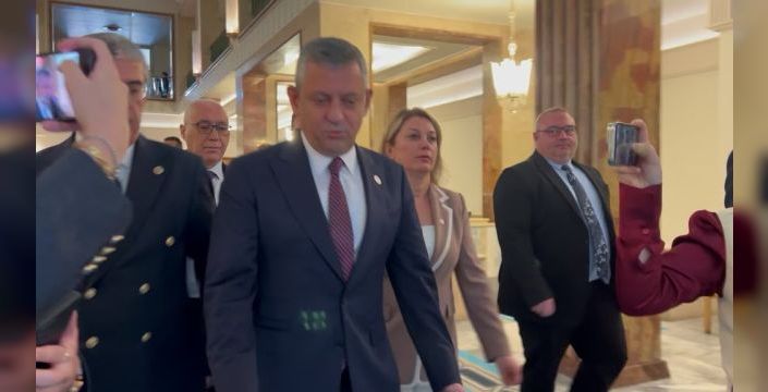 YENİ Parti, Meclis açılışında salonu terk etti