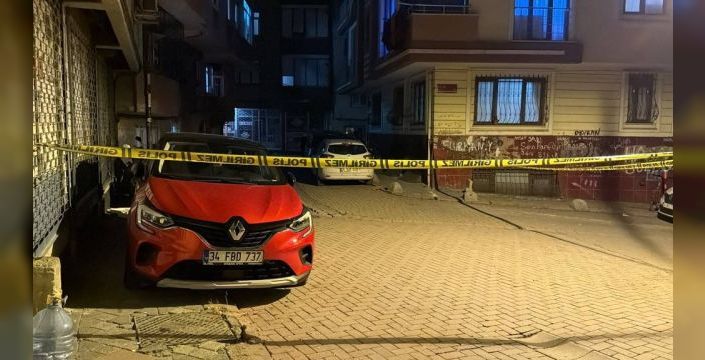 Zeytinburnu'nda silahlı kavga; binalara mermi isabet etti