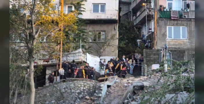 Zonguldak'ta bina çöktü: 1 ölü, 1 yaralı